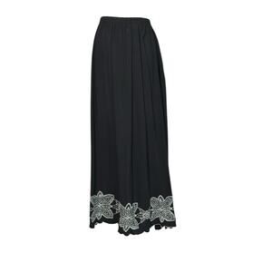 Jane Ashley black white embroidered pull on midi skirt size 2X